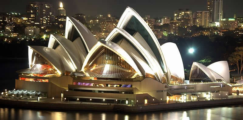 Sydney-Opera-House-night-Harbour-Bridge-Australia